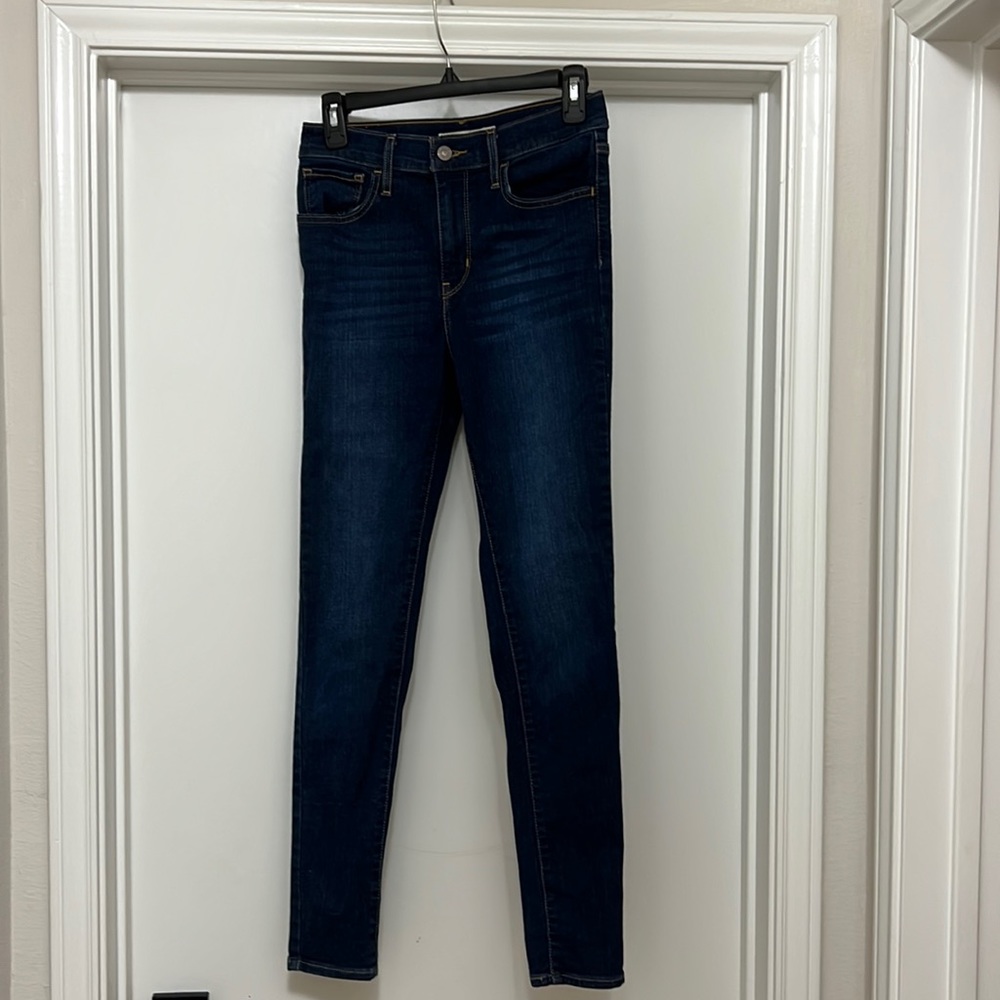 High Rise Super Skinny Levi’s